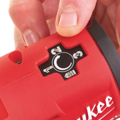 ISKEVÄ RUUVIVÄÄNNIN MILWAUKEE M12 FID-0